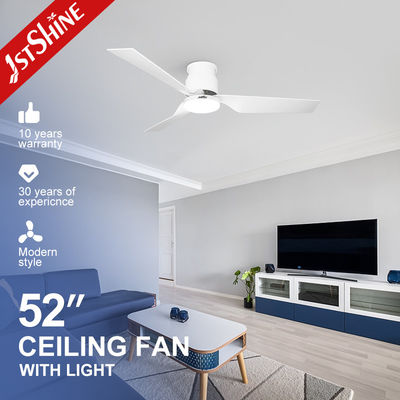 شراء مروحة سقف LED ذات 6 سرعات مع تصميم منخفض والشفرات البلاستيكية البيضاء تصنيع عبر الإنترنت